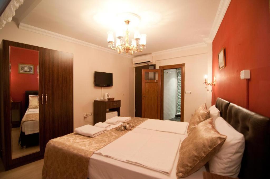 Hotel Magnificent 3*